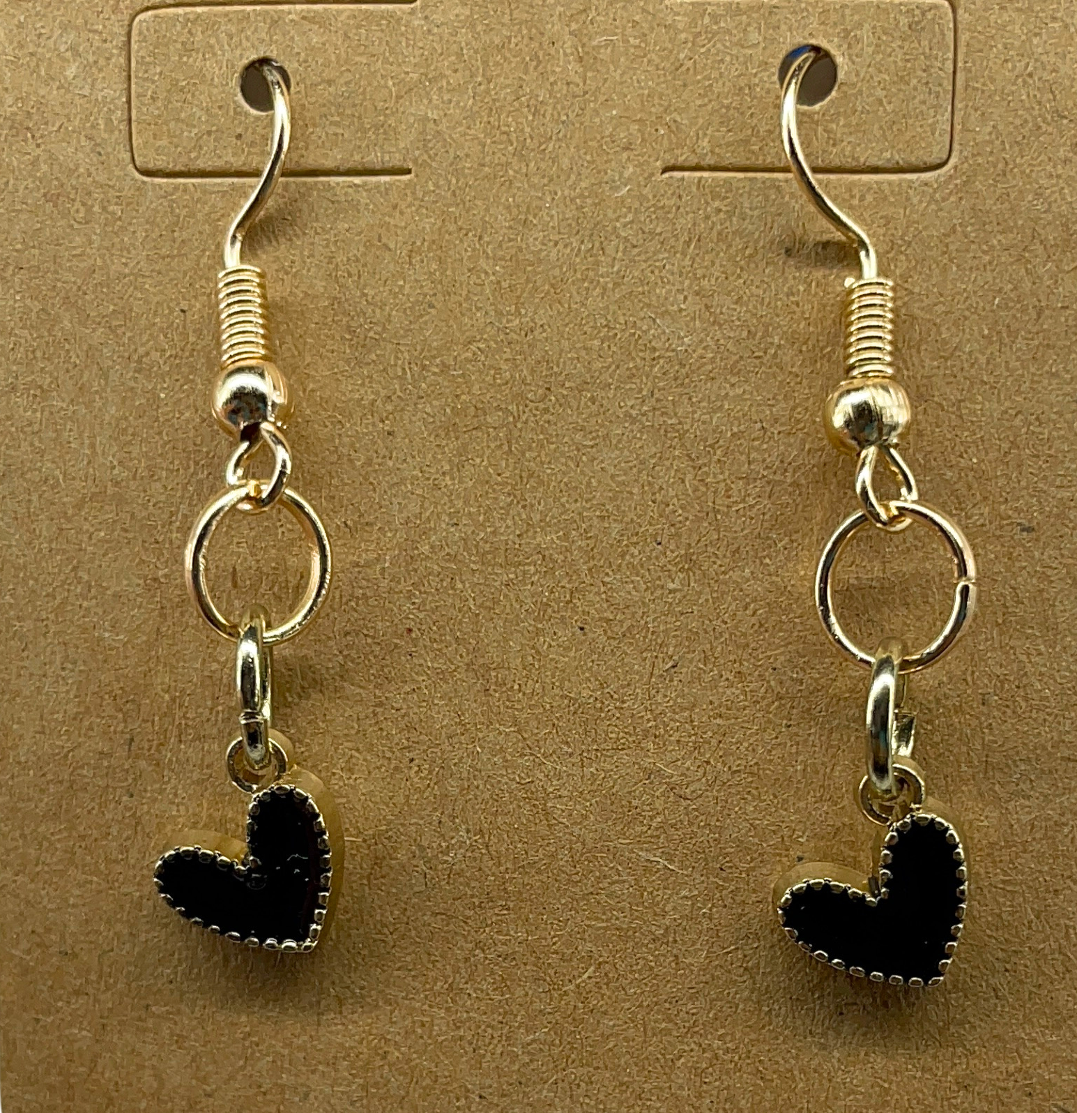 Black mini hearts earrings
