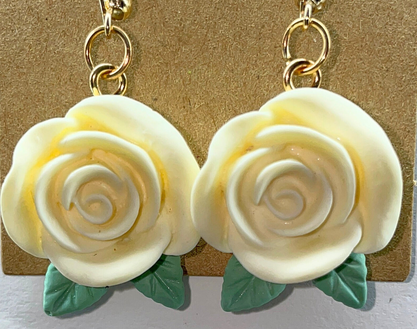 White roses earrings
